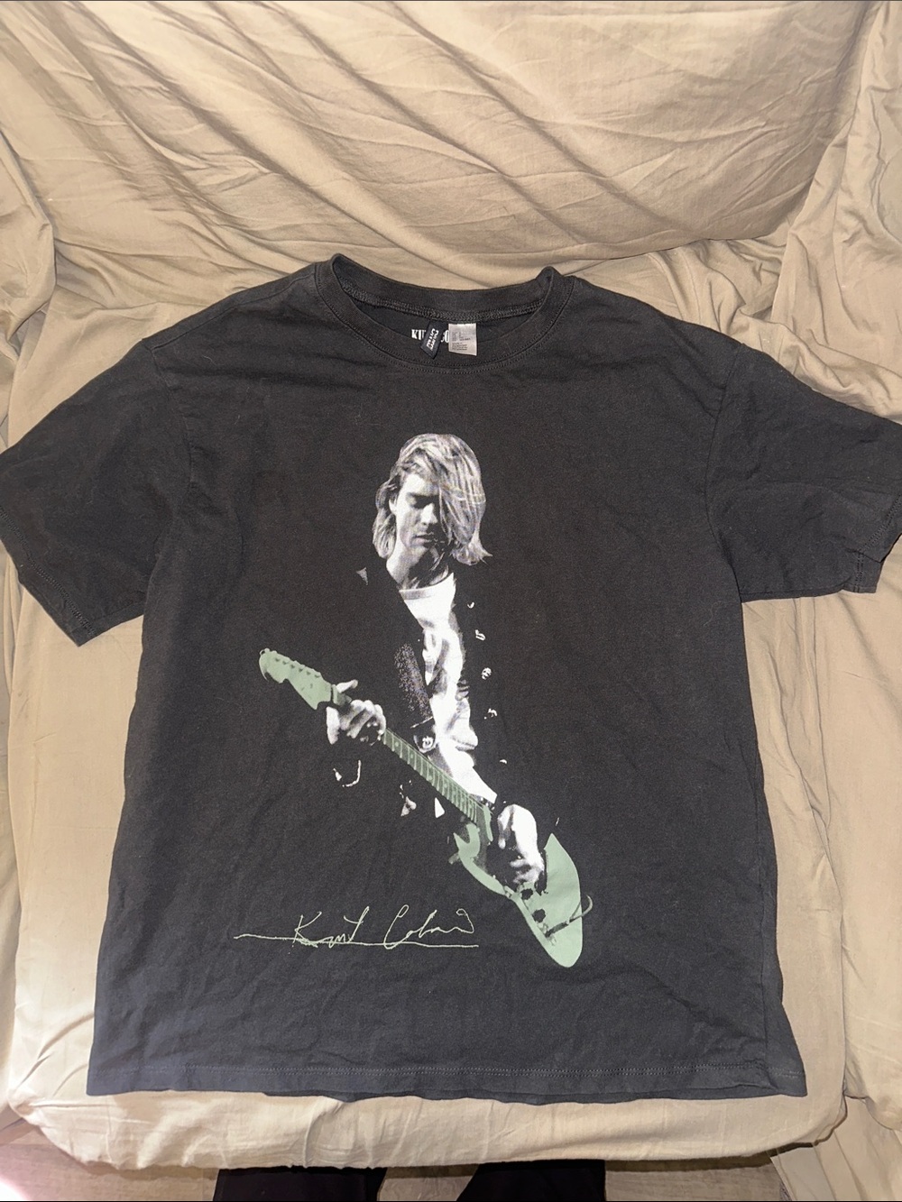 Black Graphic Kurt Cobain Guitar Tee - Men's Shirt